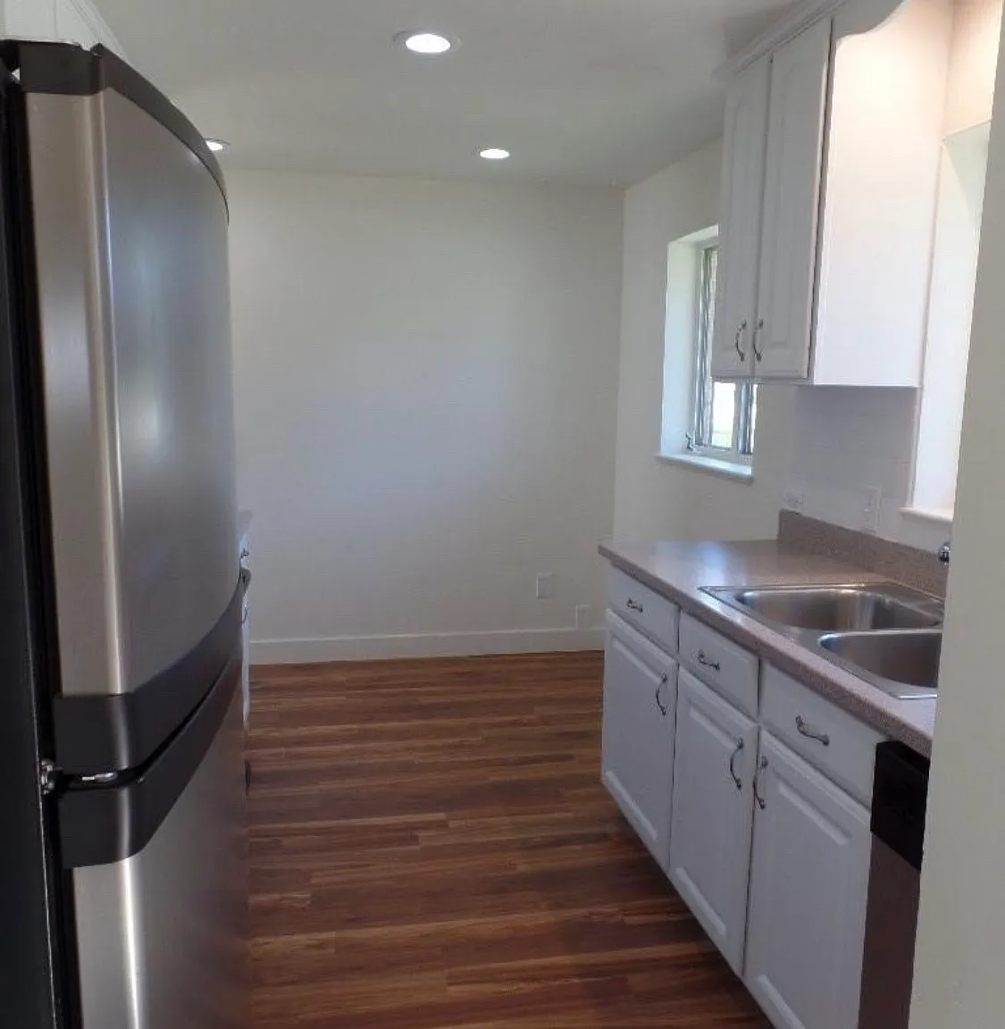 4 bed, 2252 sqft, $3,500 — Photo 2