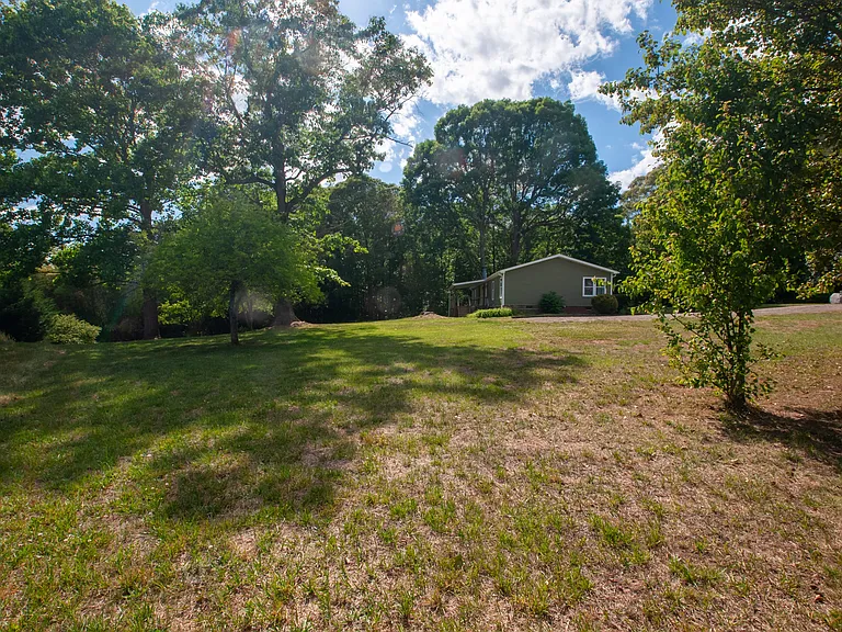 151 Scotsman Dr — Photo 7