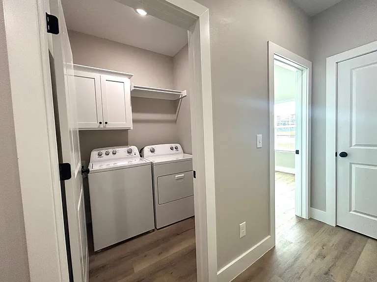 432 Blue Springs St — Photo 13