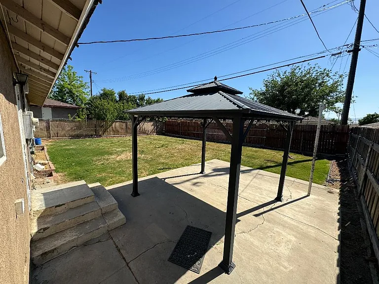 2013 Avondale Dr — Photo 10