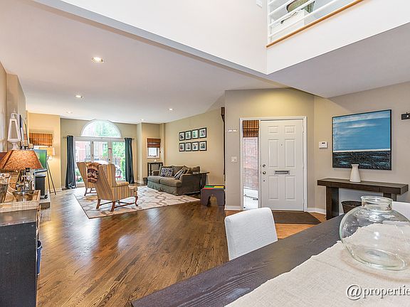 Living Room / Dining Room