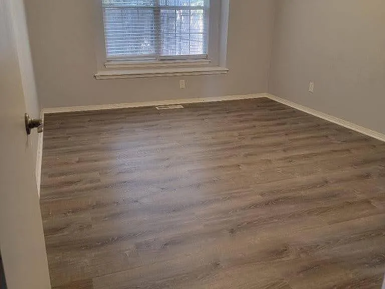 909 NW 172nd St — Photo 38