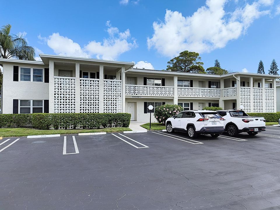 1st image of 1020 Silk Oak Terrace #102