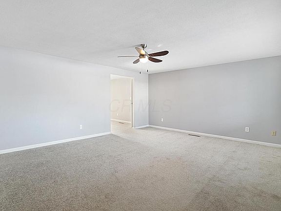 3rd image of 6783 Laird Ave