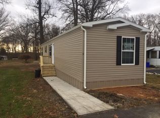 11 Locust Ln, Airville, PA