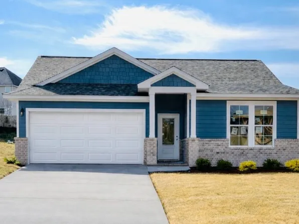 2966 Edith Ann Ln, Opelika, AL 36801