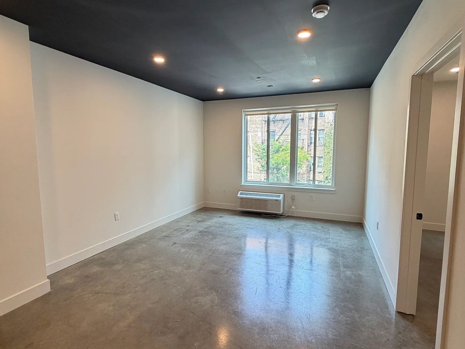 1 bed, 650 sqft, $2,395 — Photo 1