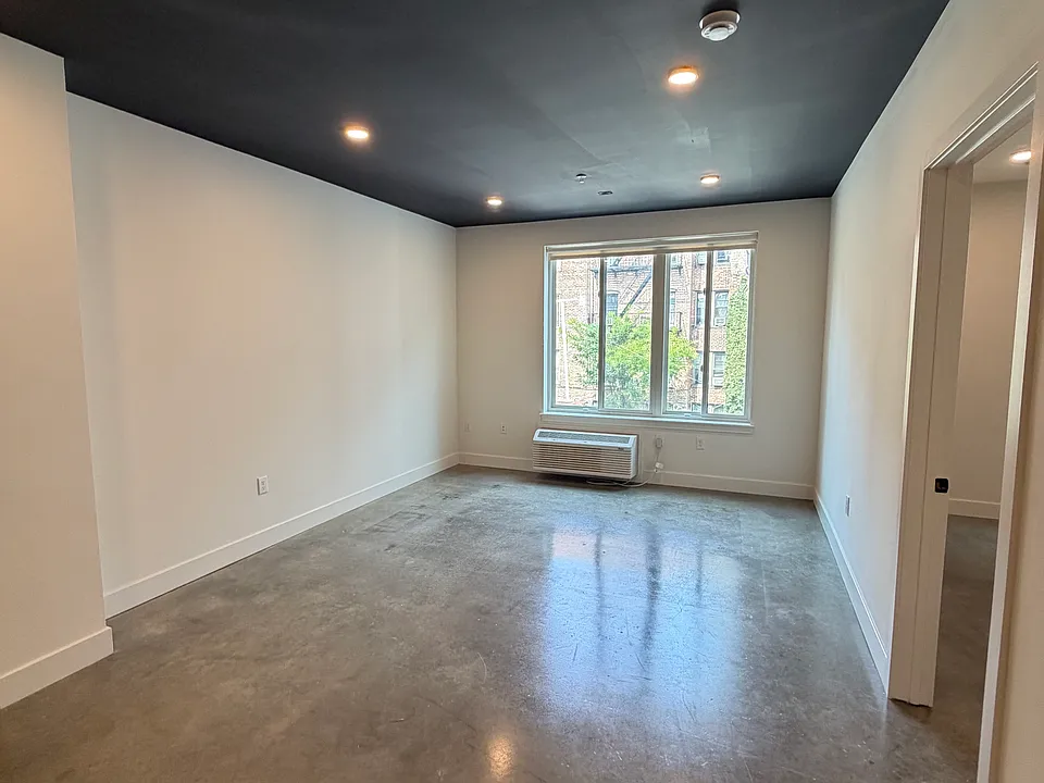 293 Fairmount Ave #201