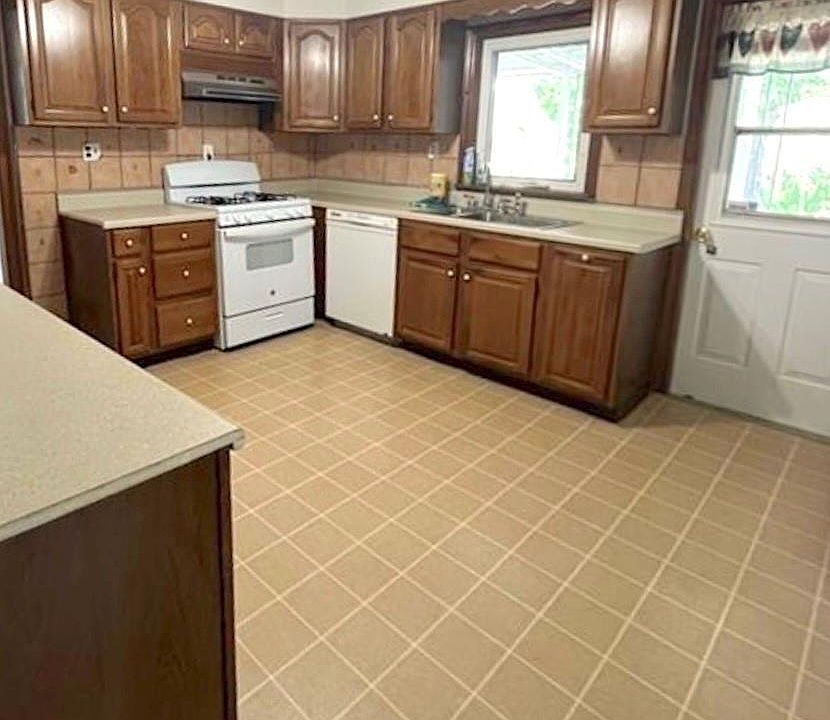 1st image of 34 Pleasant Ave #1