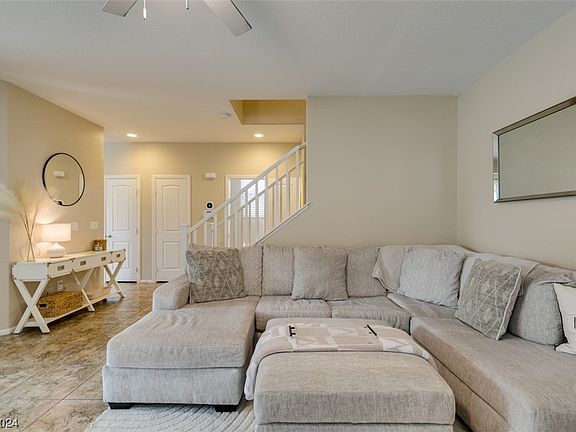3rd image of 11329 Nalleta Springs St