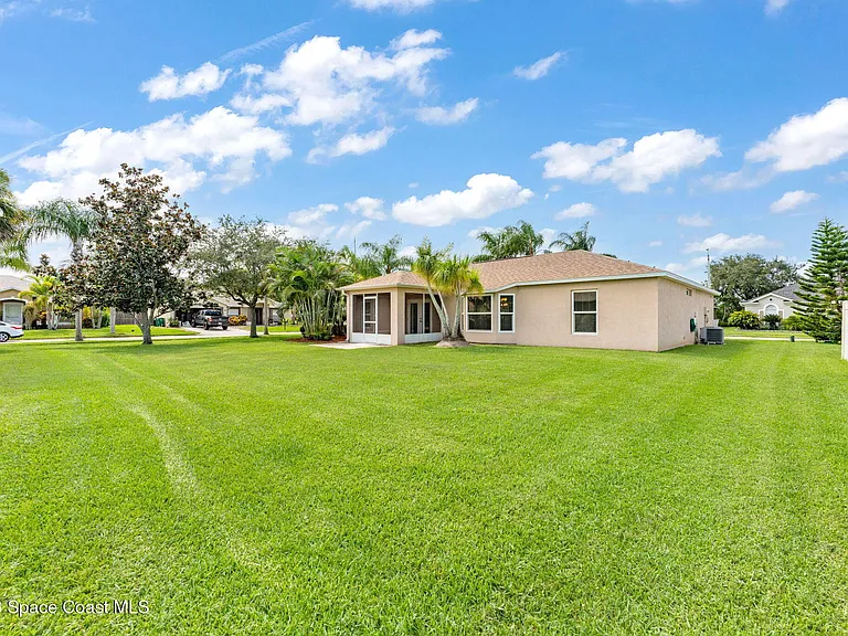 1622 Laramie Cir — Photo 30