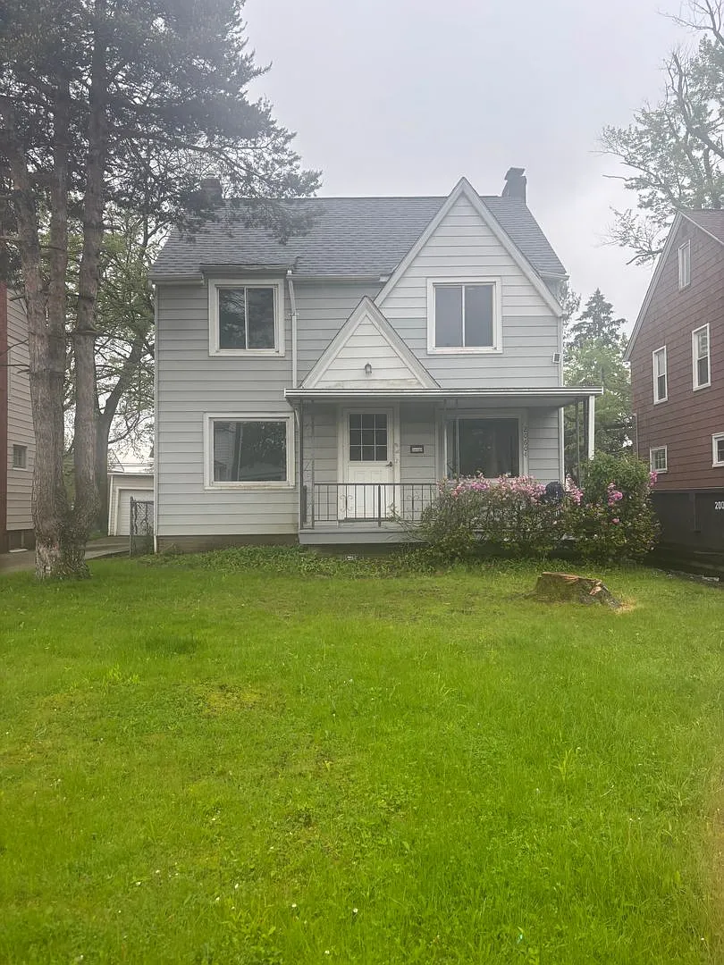 20604 Franklin Rd photo 1