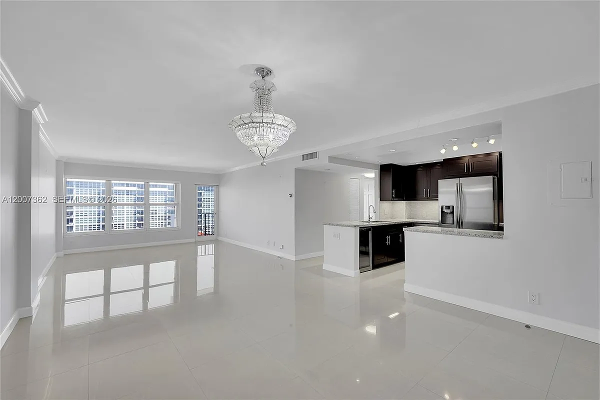 Building Photo - 405 N Ocean Blvd #1503