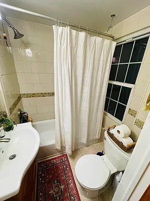 Rented by Voro New York | media 16