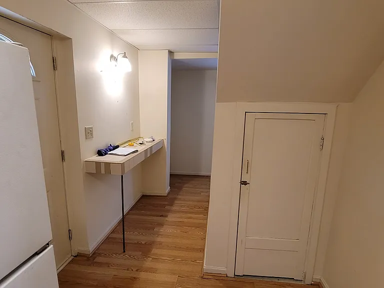 816 Montague Roadu1 Right Side — Photo 6