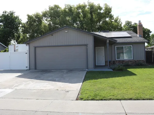165 S Roxie Dr, Ripon, CA 95366