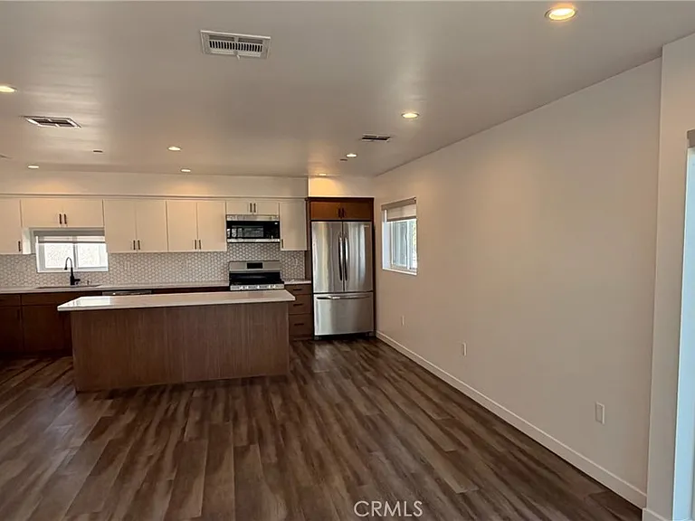 1418 S Cloverdale Ave — Photo 24