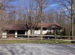300 Upper Ridge Dr, Effort, PA 18330