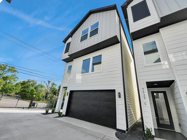 7723 Hammerly Blvd #D — Photo 2
