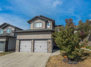 68 S Thompson Cres, Red Deer, AB T4P 0S1
