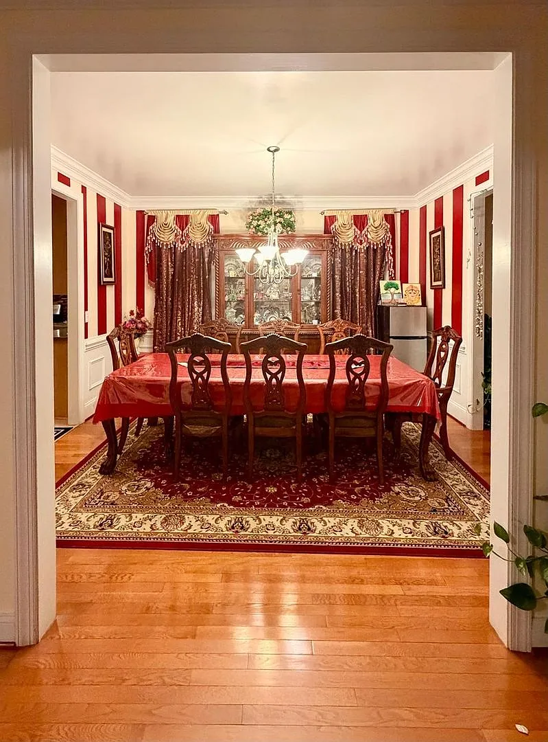 Spacious 5BR House in Cary — Photo 4