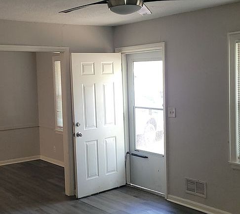 2nd image of 10012 Wheeling Ave