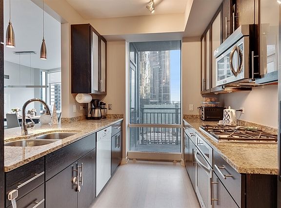 5th image of 505 N McClurg Ct APT 1302