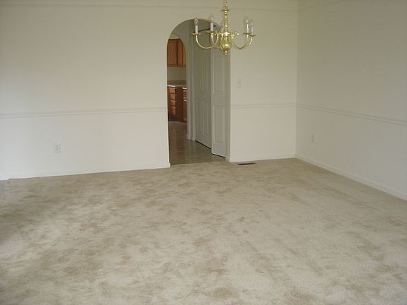 Spacious Dining Room