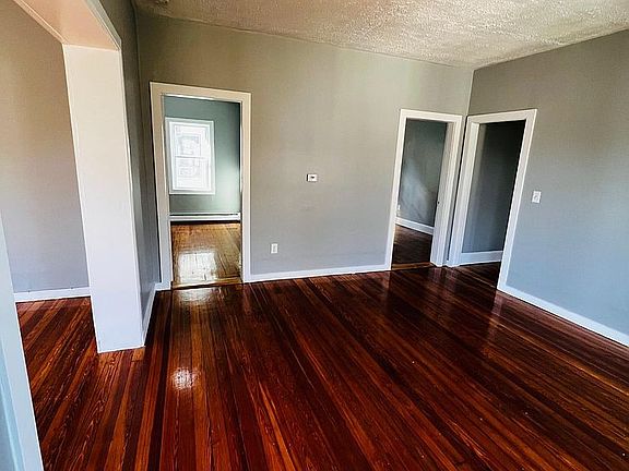 4th image of 73-75 Moore St Floor 2