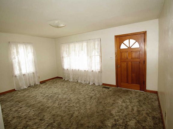 3rd image of 10705 Alberta Dr