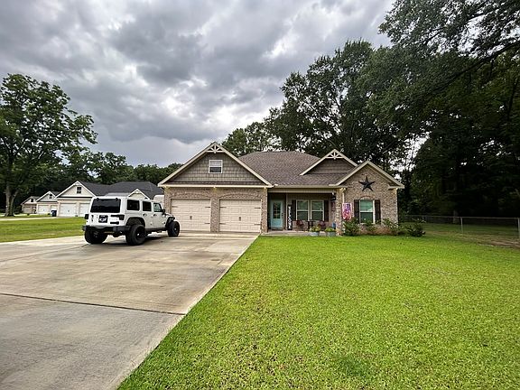2nd image of 1052 Trawick Rd