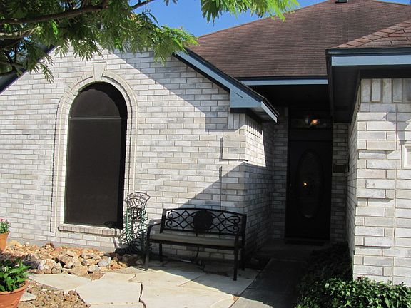 2nd image of 1107 Woodall Cir