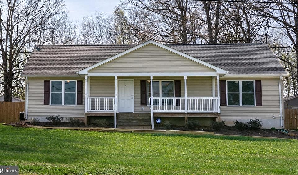 1 Level Living in a Lovely Rural Setting!