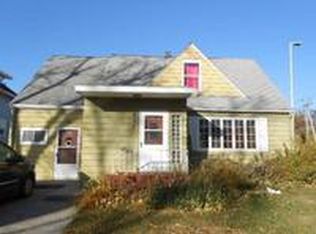 717 6th St N, Wahpeton, ND 58075