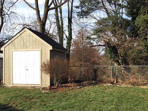 5th image of 410 Catalina Dr