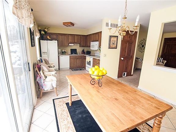 3rd image of 1287 Beauregard Ct