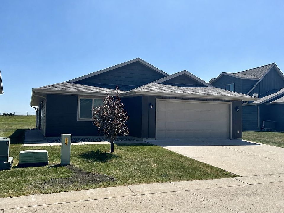 1st image of 290 240th Ave #267