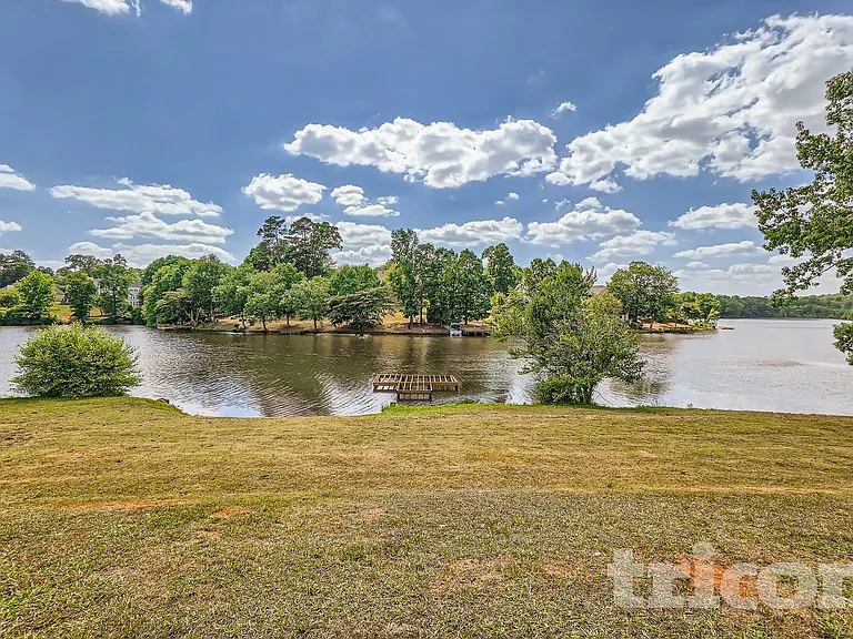 3016 Edgewater Pointe — Photo 3