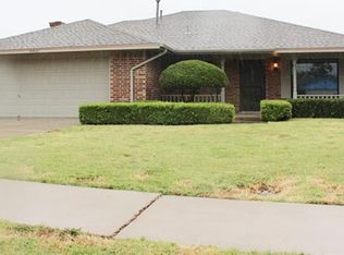 6821 NW Willow Creek Dr, Lawton, OK 73505