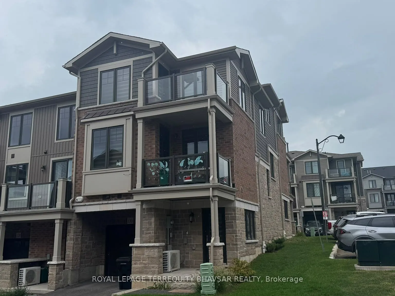2 bed, $2,450 — Photo 3