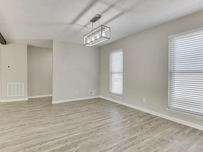 3339 Sugar Mill Rd — Photo 9