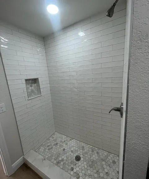 4409 N Suwanee Ave — Photo 8