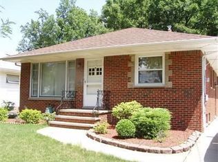 6337 Mandalay Dr, Parma Heights, OH 44130