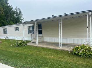 211 Rona Blvd, Pataskala, OH 43062