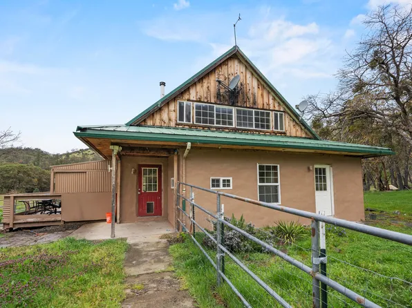 5619F S Little Butte Creek Rd, Eagle Pt, OR 97524