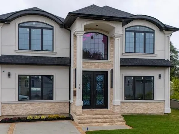 71 Cedar Street, Hicksville, NY 11801