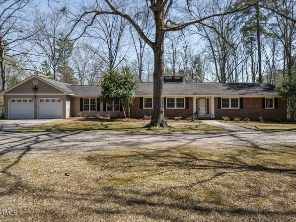 2201 Spring Ln, Sanford, NC 27330