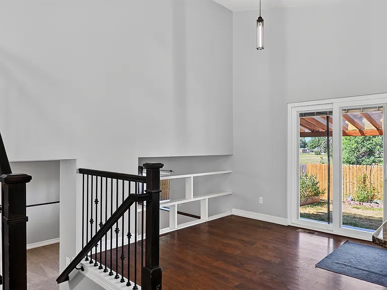 4540 Witches Hollow Ln — Photo 4