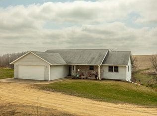 5995 Section Line Rd, Dodgeville, WI 53533