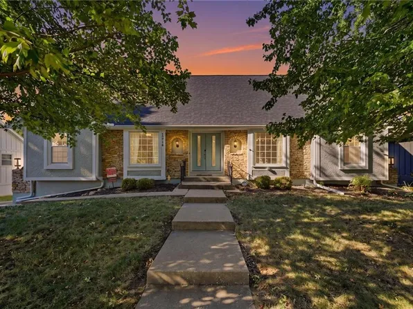 12716 W 57th Ter, Shawnee, KS 66216